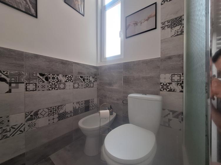 Farmec interbelic in Iosefin-Apartament spatios cu 3 camere-2 bai-balcon generos