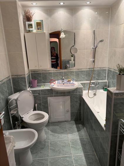 Închiriere apartament 3 camere