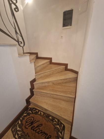Casa cu 2 nivele in Cartierul Tilisca