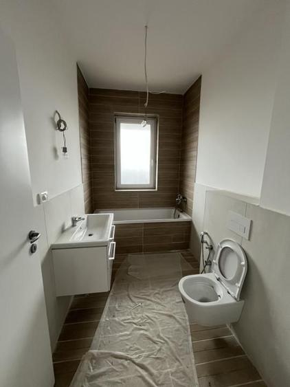 ULTIMUL APARTAMENT, CURTE PROPRIE, 3 CAMERE