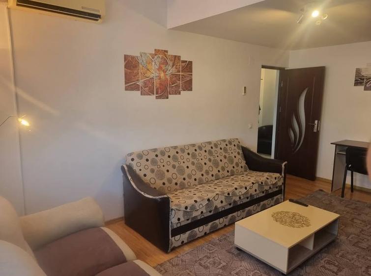 Apartament cu 2 camere, DECOMANDAT, zona Centru-Palas Campus