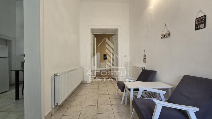 Apartament 2 Camere 64 mp, de inchiriat, Ultracentral, Semidecomandat