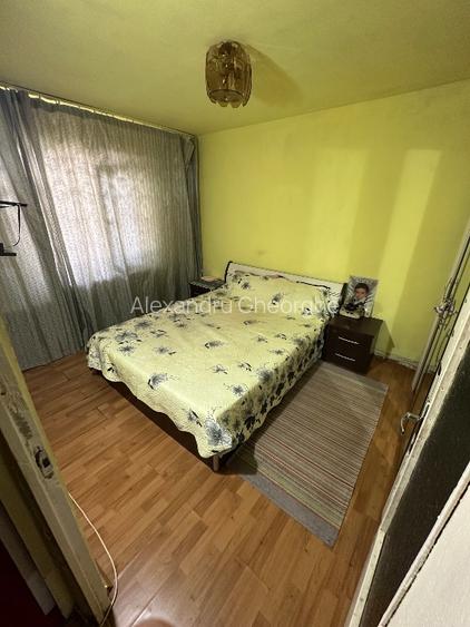 Apartament 3 camere decomandat de vânzare,strada Tudor Vladimirescu,bloc B17,sc. - 5