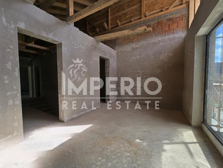 Duplex modern cu garaj!