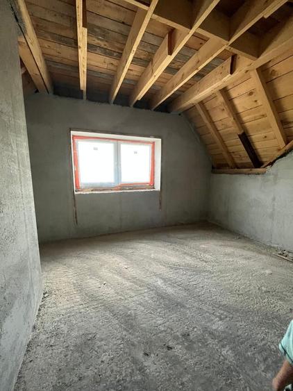Casă de vânzare | Burdujeni | 200 mp utili | 7,7 Ari