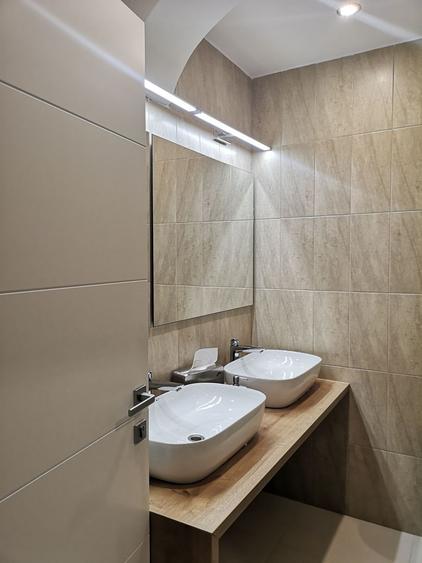 Zero comision, 33mp birou de mici dimensiuni, Victoriei, 8' metrou