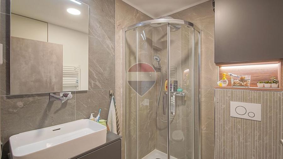 Apartament premium tip vilă, cu terasă de 70 mp, garaj | Răcădău