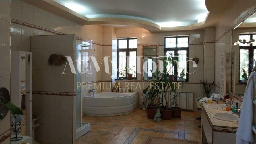 Vila superba cu 12 camere, 680mp teren, Cotroceni, parcari, Office/Rezidential