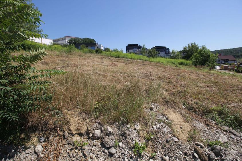 Teren intravilan cu proiect de casă, 1.070 mp.Targu Mures