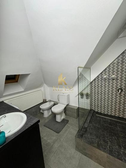 Apartament decomandat de inchiriat cu 2 camere  in P-ta Romana