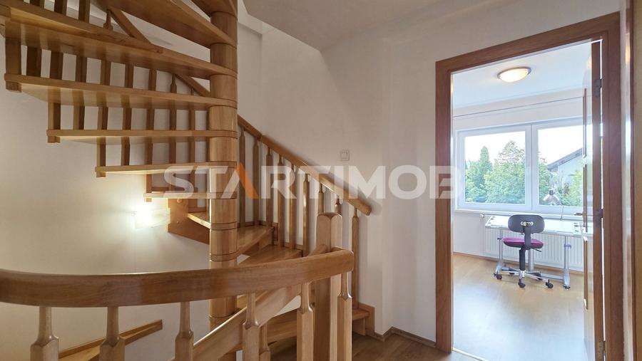 Casa tip duplex Tractorul zona Coresi