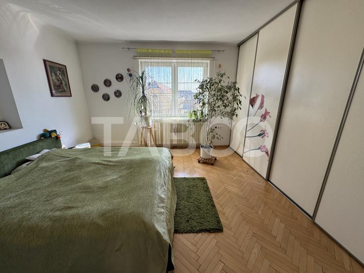 Casa individuala si apartament 2 fronturi teren 584 mp Turnisor Sibiu
