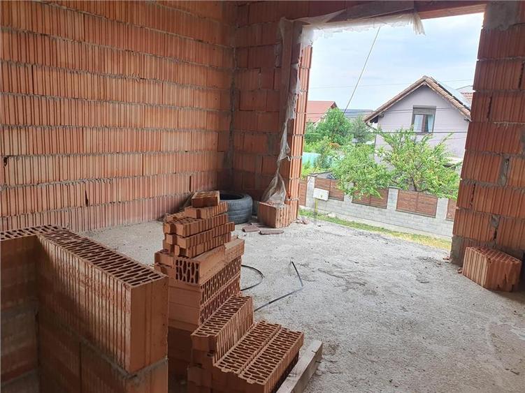 FREIDORF, DUPLEX DECOMANDAT, 6 CAMERE, 2 BAI, BALCOANE, POSIBILITATE DE MANSARDA
