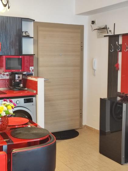 STUDIO de lux - in zona cluburilor Mamaia