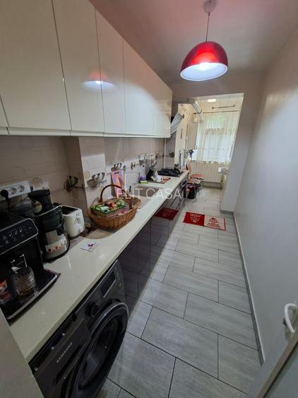 Apartament cu 2 camere decomandat, zona Podu Ros - 5