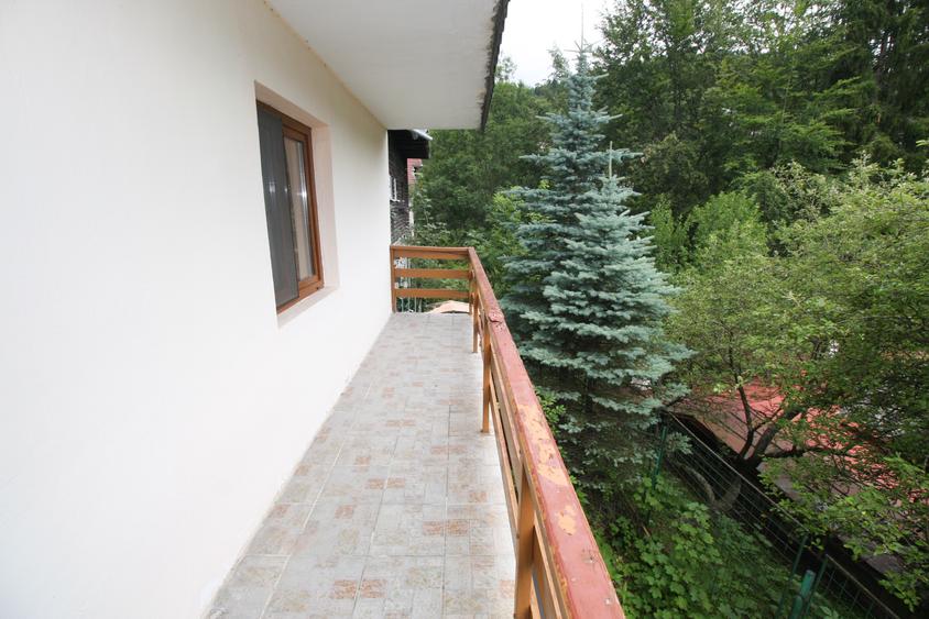 Vila Sinaia 8 camere | garaj | acces usor