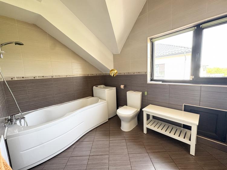 Vila Individuala 5 camere - 402mp Teren - Otopeni Odaile