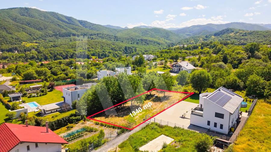 Teren 1340 mp în Cisnădioara – Cu Vedere la Cetatea Medievală și Munții Făgăraș - 2