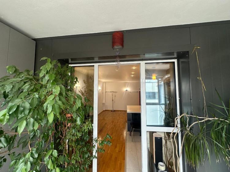 Inchiriere apartament 4 camere zona Decebal - Calea Calarasilor Bloc Nou