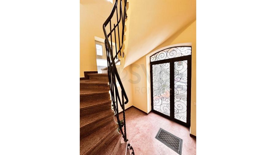 REA0123759 Capitale de vanzare 2 Apartamente plus Pod