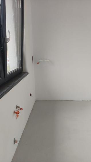 Casă modernă 3 camere, 140 mp, semifinisata teren 400 mp