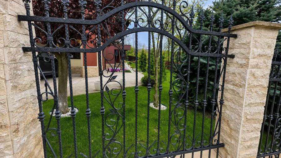 Vilă Premium Iasi Bucium – Plopii fără Soț, 7 Camere, 825 mp Teren, 330.000 €