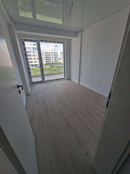 MAMAIA NORD- ap 2 cam, finisate, la 80 metri de malul marii
