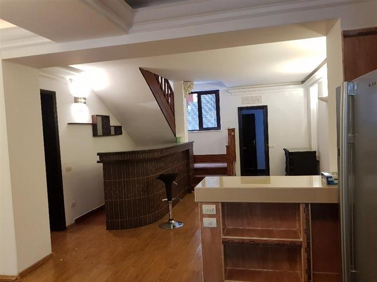 Inchiriere vila office