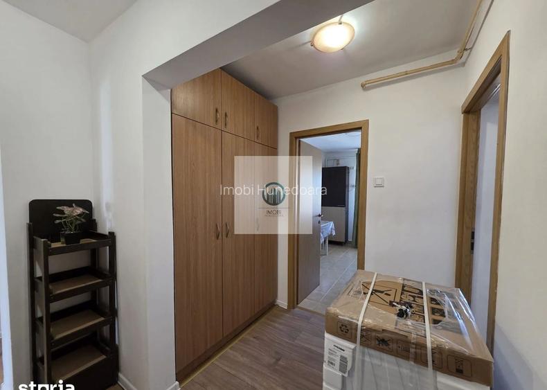 Apartament 3 camere, Decomandat, 74 mp, Deva – Bd. Decebal, Bloc 23