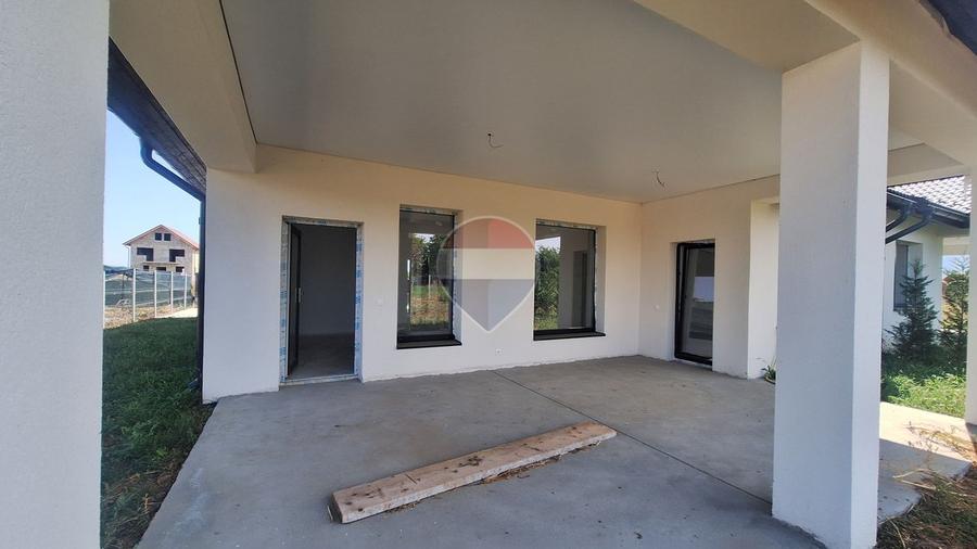 Casă / Vilă cu 3 camere de vânzare
