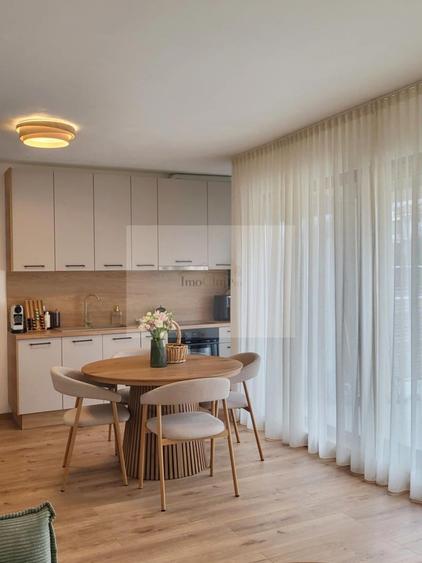 Apartament modern cu 3 camere | 2 băi - parcare | Locație excelentă