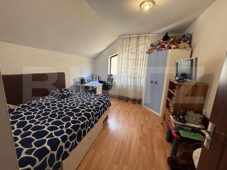 Casa de vanzare cu 5 camere, 200 mp, zona Micro 3 - 11