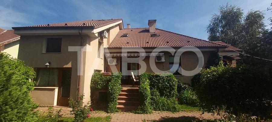 Casa 5 camere cu garaj si teren 961 mp de vanzare Sibiu zona Centrala