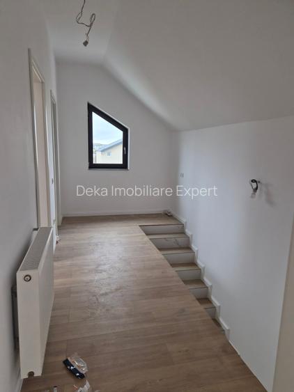 Vilă elegantă cu 5 camere si 3 bai + mansarda + garaj  – Zona Cristalului - 34