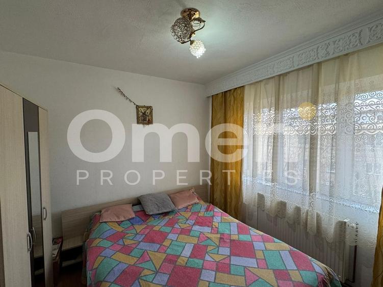 Apartament 3 camere de vânzare | zona Vasile Alecsandri | etaj 4 |