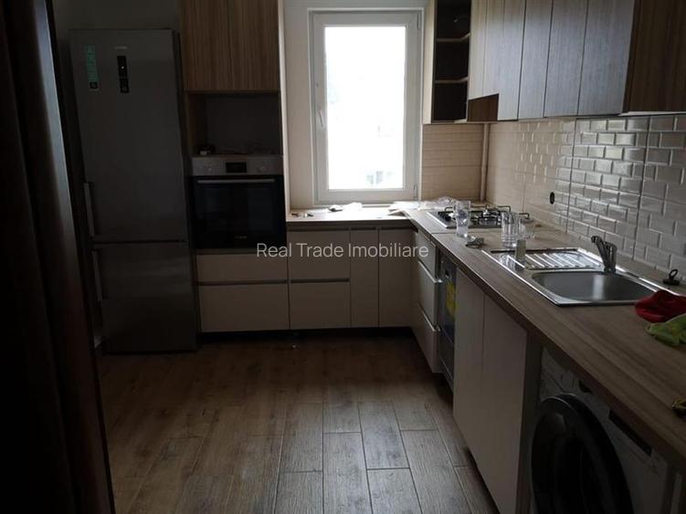 Apartament 2 camere decomandat etaj intermediar zona Astra - 3