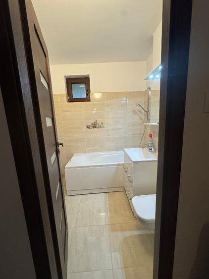 Apartament 4 camere, 80 mp, zonă centrală, garaj + boxa 20 mp 150.000 EUR