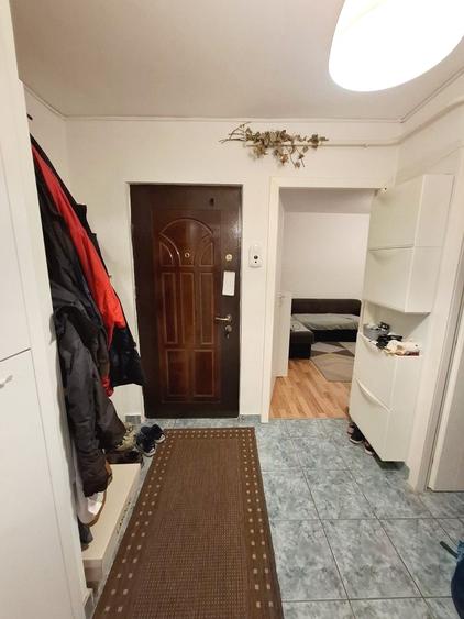 Apartament 3 camere decomandat, 60 mp, mobilat, CT, et. intermediar