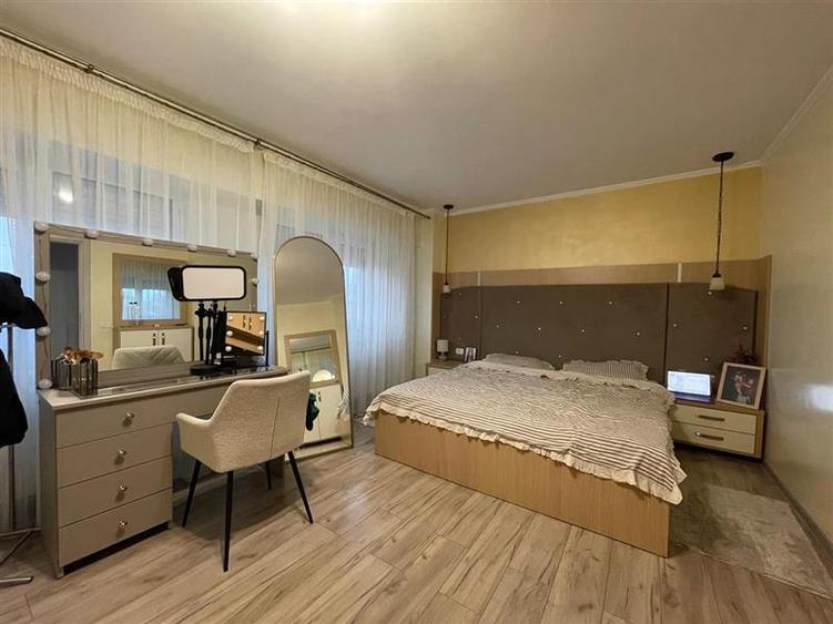 Apartament 3 camere de vanzare zona ultracentrala Tulcea
