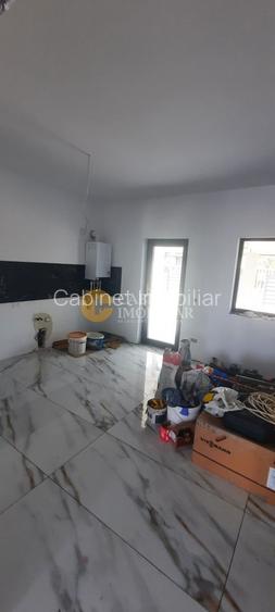 🏡VILĂ DEOSEBITĂ DE VÂNZARE – 5 DRUMURI, VALEA ADÂNCĂ 🏡