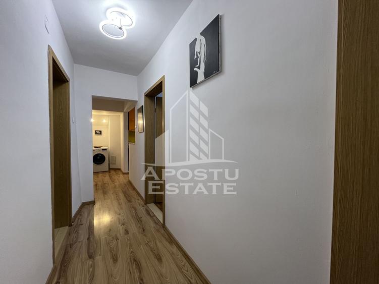 Apartament cu 3 camere, decomandat, etajul 1, zona Sagului