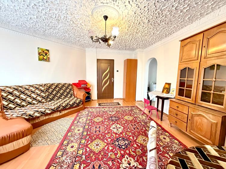 3 camere, et 2, bloc 1985, Milcov - Pompieri