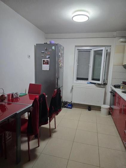 Zona Favorit -Circumvalatiunii - Apartament 3 Camere Spatios - Parter Inalt