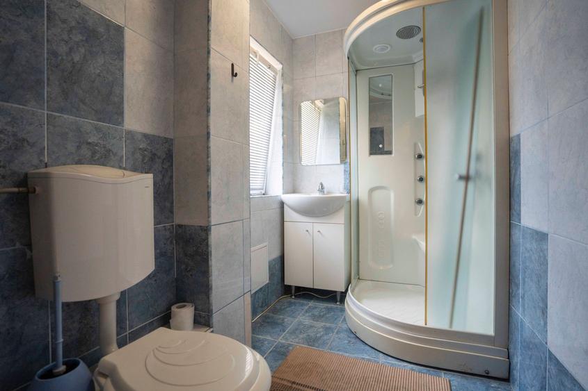 Casă de închiriat în Oncea, Oradea – ideală pentru locuire sau birouri
