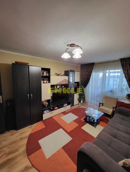 Apartament de închiriat – 2 camere, zona Primăverii