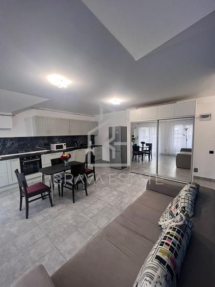 Apartament 46mp, 2 camere, balcon, zona Parcul Poligon , Floresti