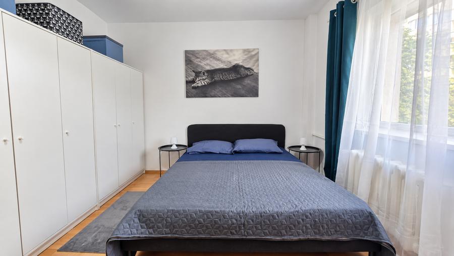 Apartament 2 camere decomandat -60 mp- Etaj 3- Parcare- Calea Vitan
