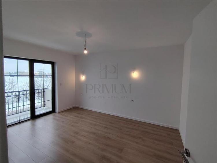Duplex despartit prin camera tehnica - 2 dormitoare - 2 bai - zona foarte buna -