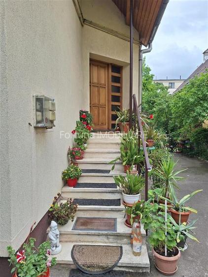 Garsoniera spatioasa, la casa, zona Astra - 2