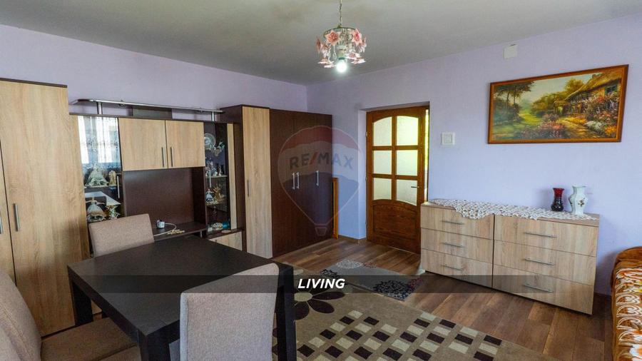 Casa si teren de vazare in Miresu Mare, oferta speciala